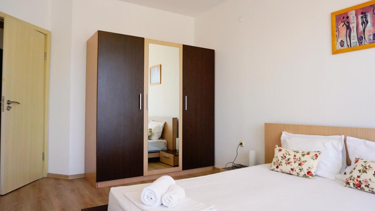 Apartment Marina Residence - Апартамент Марина Резидънс Kavarna Exteriör bild